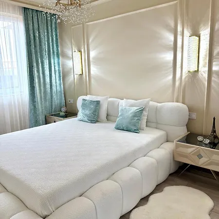 Louise Luxury - Free Parking (adults Only) * Nyíregyháza