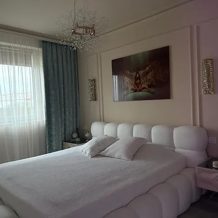 Louise Luxury Adult Only *