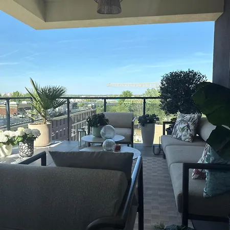 Louise Luxury - Free Parking (adults Only) * Nyíregyháza